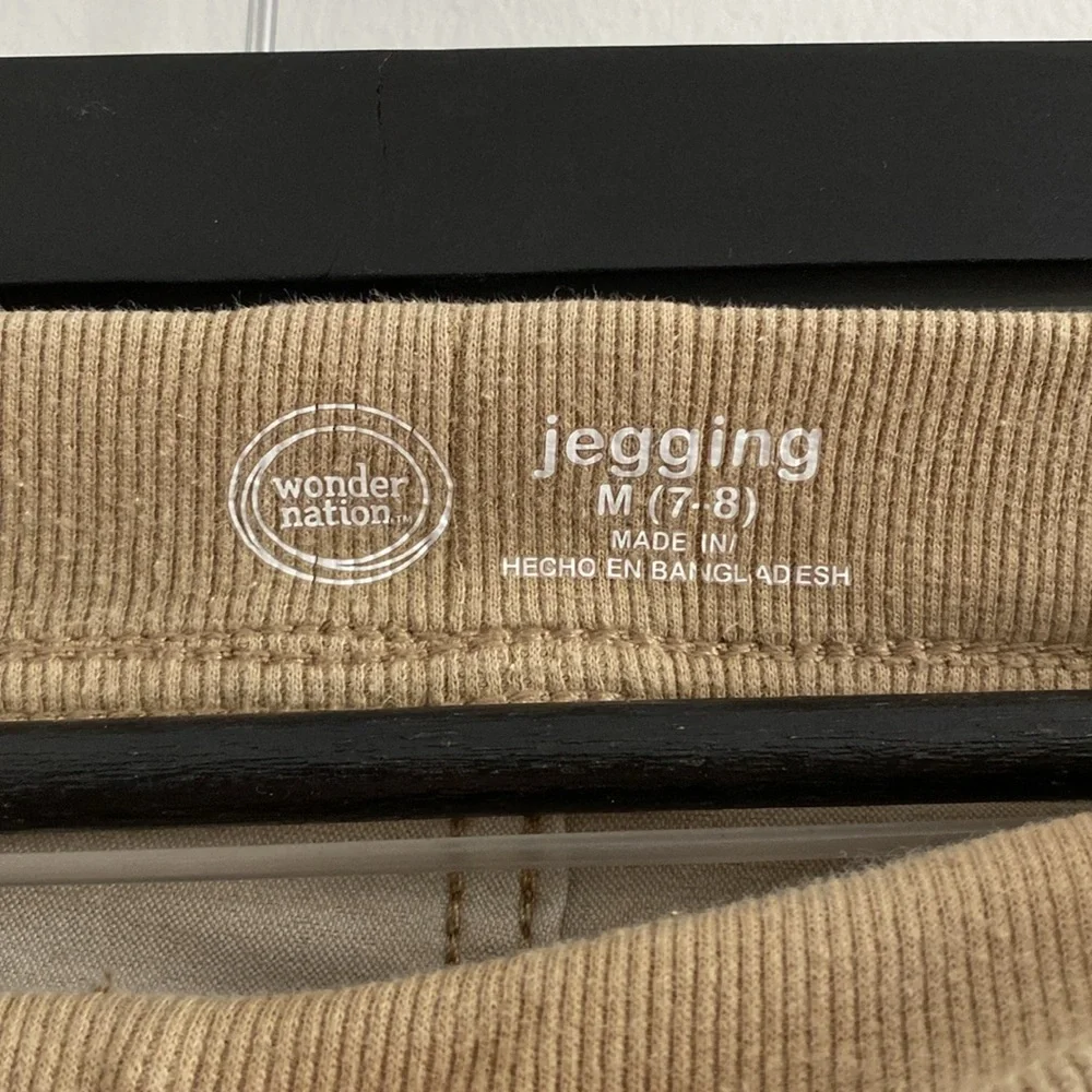 Girls  Tan Jeggings M